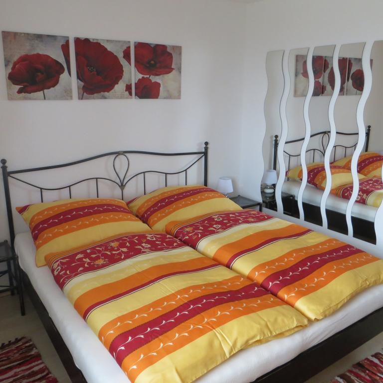 Ferienwohnung Brigitte Perner นุสดอร์ฟ อัม แอทเทอร์ซี ภายนอก รูปภาพ